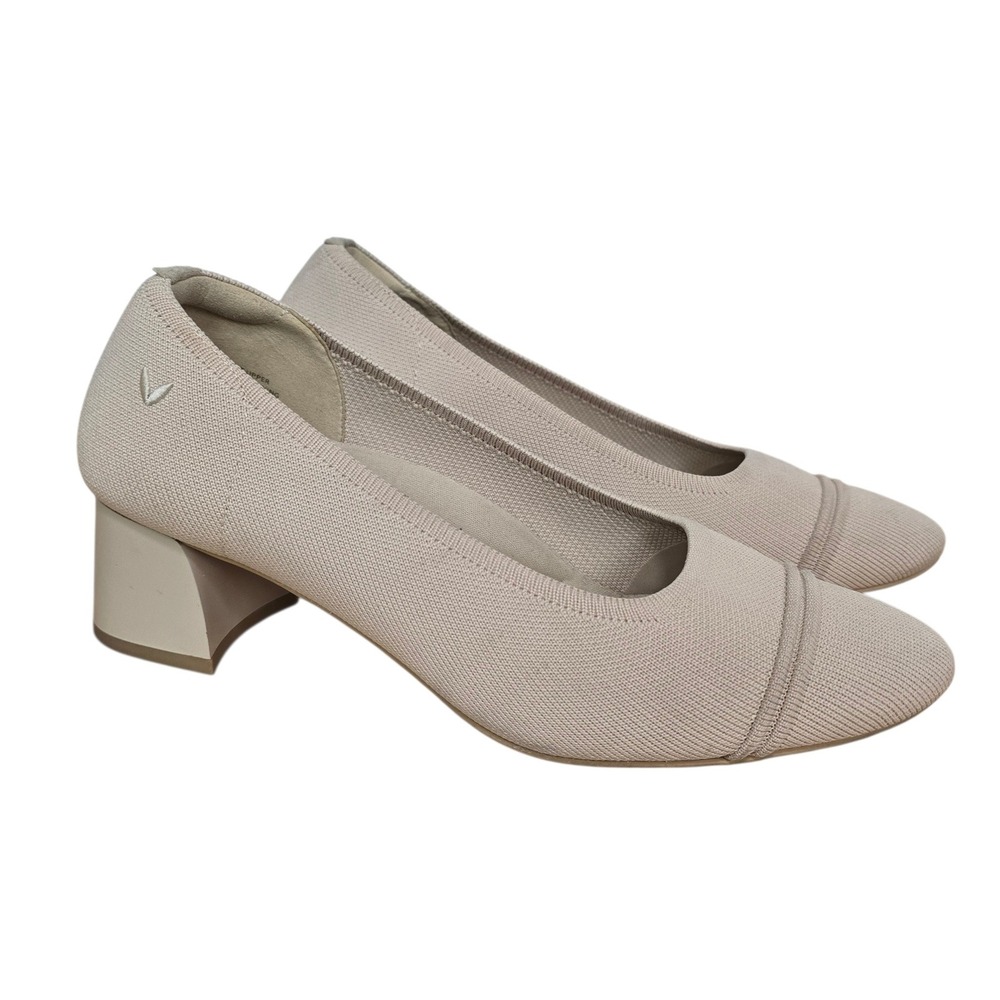 Vionic Beige Block Heel Pumps